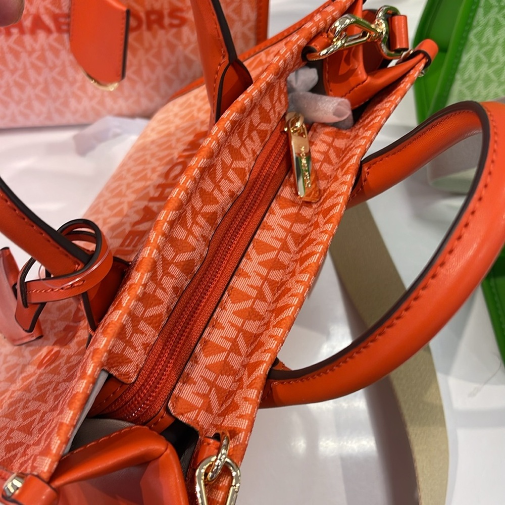 Michael Kors Mirella Small Ombré Signature Logo Crossbody Bag
Red Clay 
NWT - Picture 9 of 16
